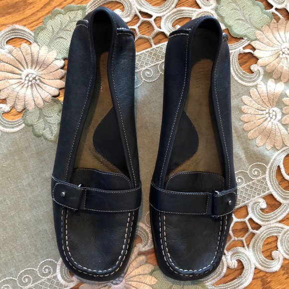 What’s What by Aerosoles Black Pumps, EUC, 9.5 - Picture 1 of 4